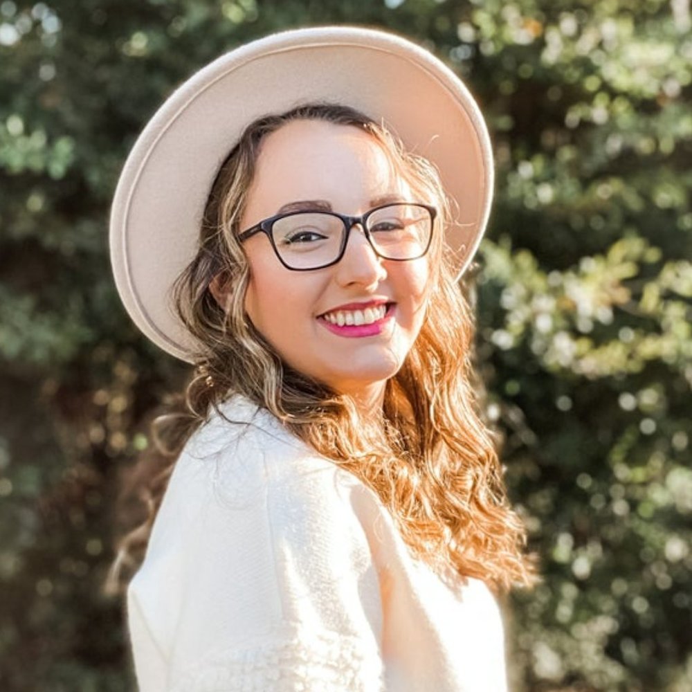 Meet your Posher, Caris